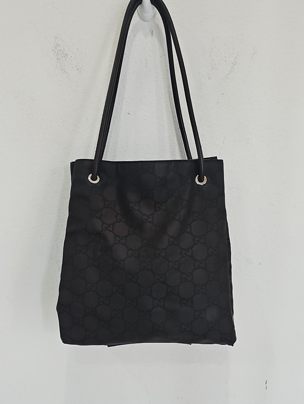 GUGGI Black Logo-Print Shoulder Tote Bag